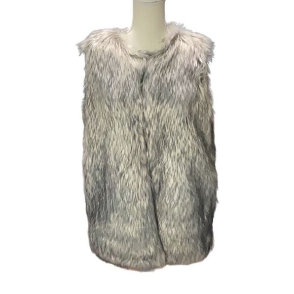 Rachel Zoe Jackets & Blazers - Rachel Zoe Silver Faux Fox Fur Fluffy Hook Closure Vest Jacket Size Medium